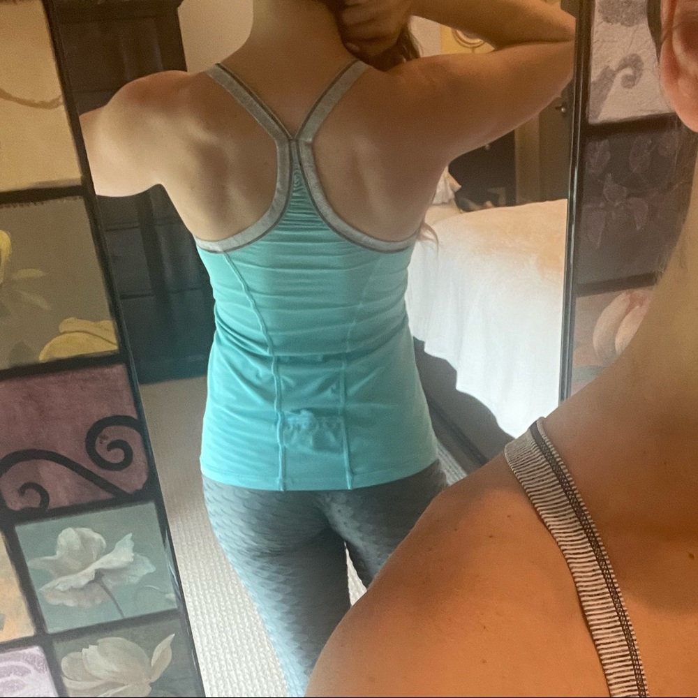 Lululemon top